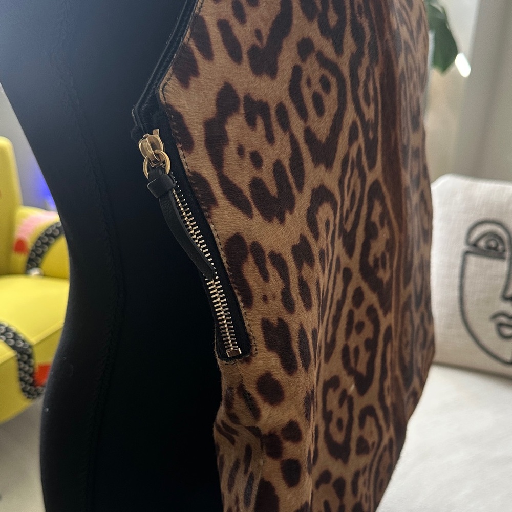 Yves Saint Laurent Brown Leopard Print Tote - Picture 4 of 8